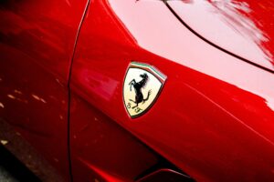 How did Ferrari get its logo?